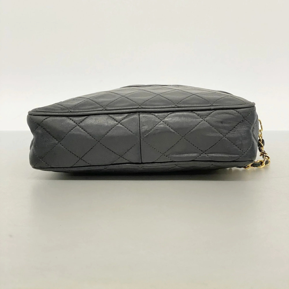 CHANEL Black Lambskin Leather Shoulder Bag - Picture 3 of 10